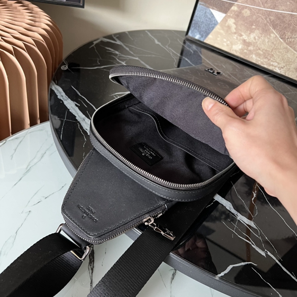 ルイヴィトンバッグ着用イメージ